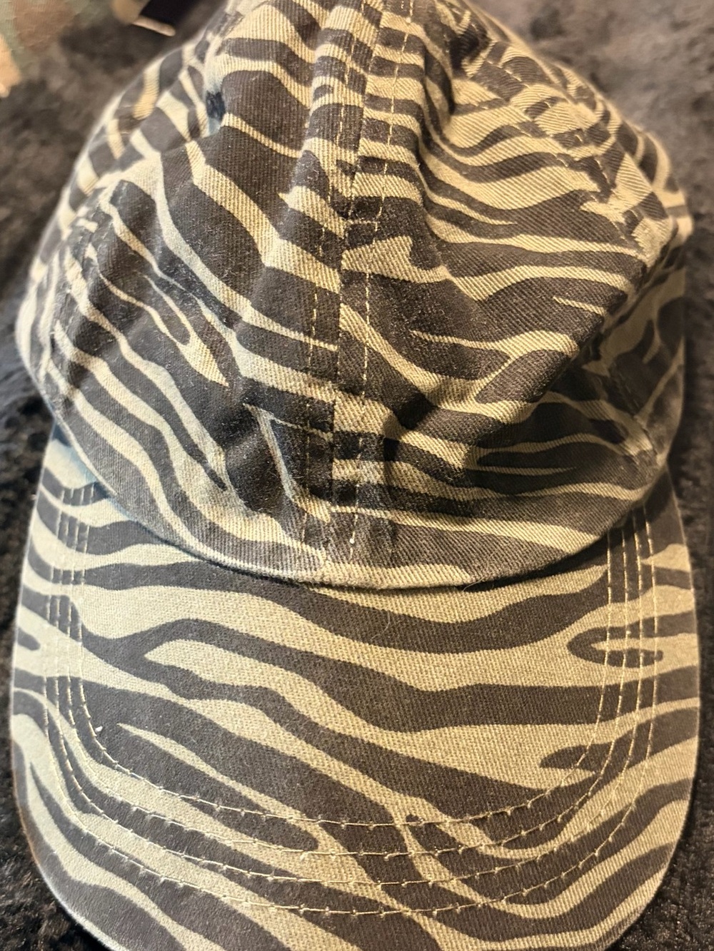 buttons Zebra-Print Black and Cream Baseball Cap